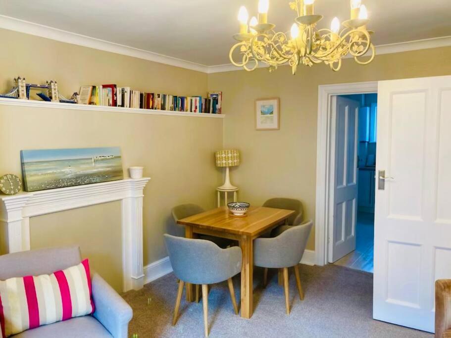 Rockferry 3 Bed Central Apartment + Parking Permit Dartmouth Eksteriør billede