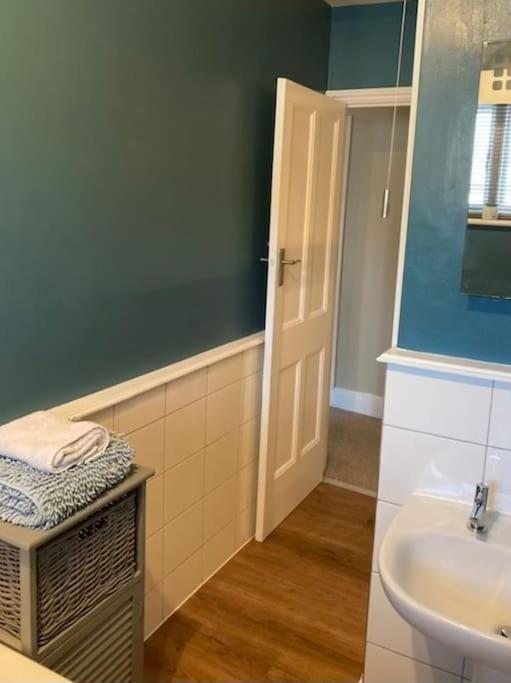 Rockferry 3 Bed Central Apartment + Parking Permit Dartmouth Eksteriør billede