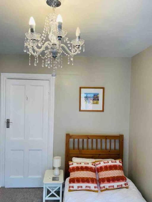 Rockferry 3 Bed Central Apartment + Parking Permit Dartmouth Eksteriør billede