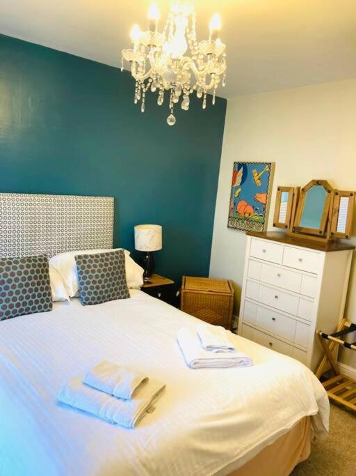 Rockferry 3 Bed Central Apartment + Parking Permit Dartmouth Eksteriør billede